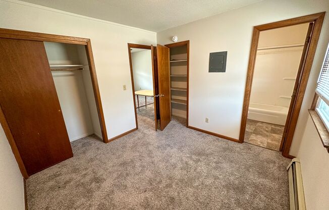 1 bed, 1 bath, 600 sqft, $650