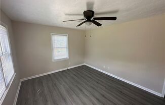 2 beds, 1 bath, $825