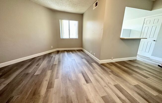 Studio, 1 bath, 500 sqft, $1,540, Unit 214