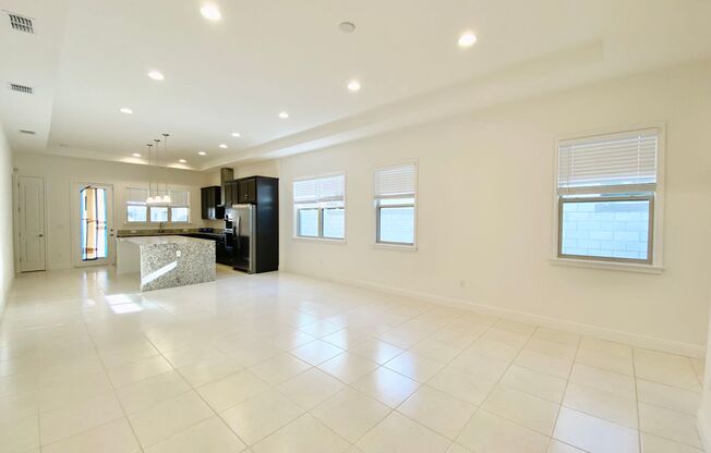 Beautiful brand new house in Eagle Creek community within heart of medical city.