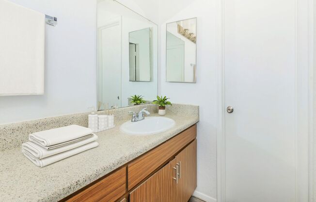 2 beds, 2 baths, 860 sqft, $1,819, Unit 3-6