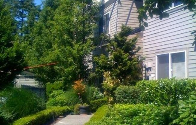 2 beds, 2 baths, 1,085 sqft, $2,995, Unit B303