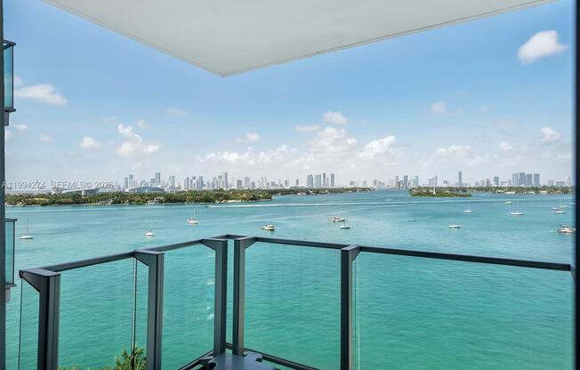 1100 West Ave