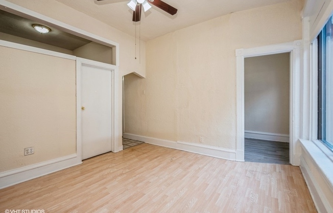 264 W 26 ST