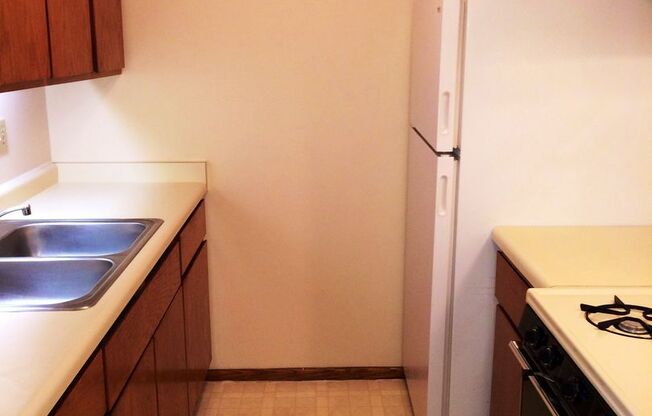 2 beds, 1.5 baths, 950 sqft, $1,174, Unit 248