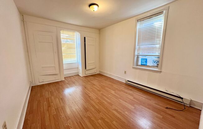 1 bed, 1 bath, $900, Unit 1