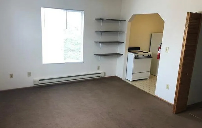 Studio, 1 bath, $950, Unit 7A