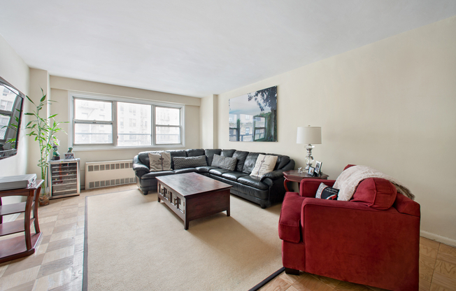 3 SHERIDAN SQ