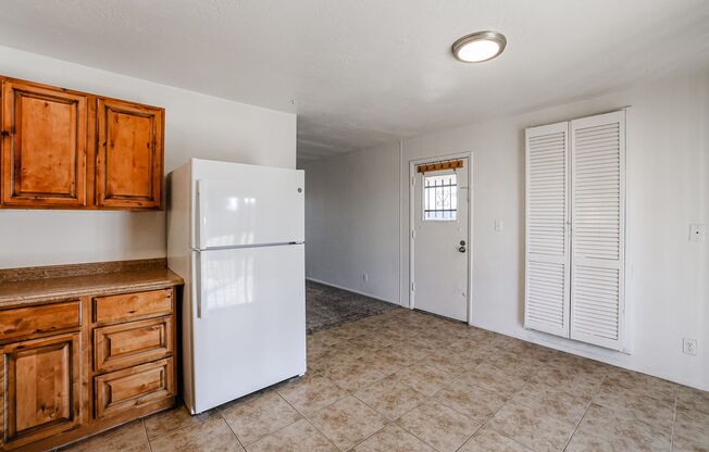 Value priced property in Central Peoria!