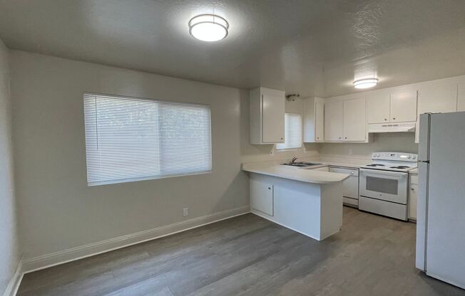 2 beds, 1 bath, $2,500