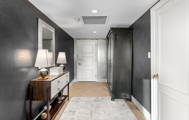 1 bed, 1 bath, 800 sqft, $12,500, Unit 2811