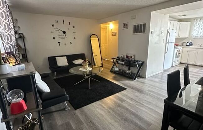 2 bed 1 bath Orem Apartment--Close to UVU and BYU