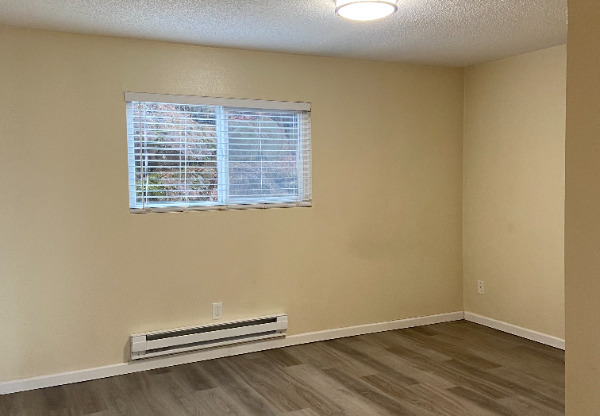 308 Summit Ave N 12