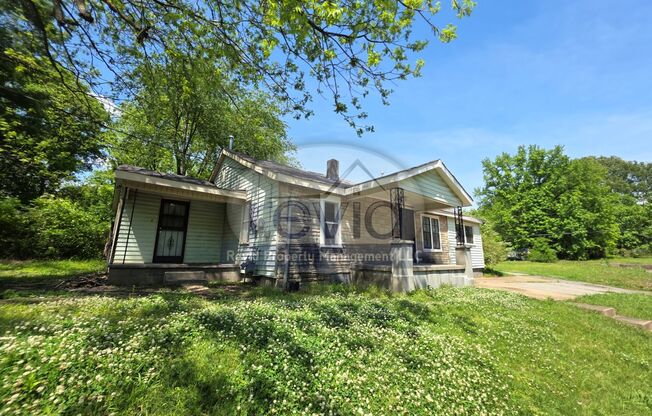 3 Bedroom 1 Bath Home!!