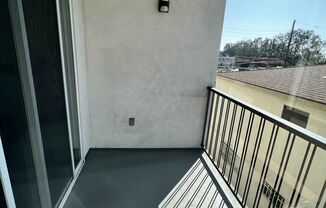 5 beds, 3 baths, 1,400 sqft, $1,850, Unit PH19 - Grand Master Bedroom - 4