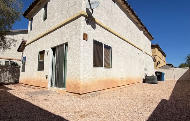 3 beds, 2.5 baths, $1,900