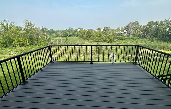 Gorgeous 5 Bedroom, 3.5 Bath Single Family Home w/Sun Deck!