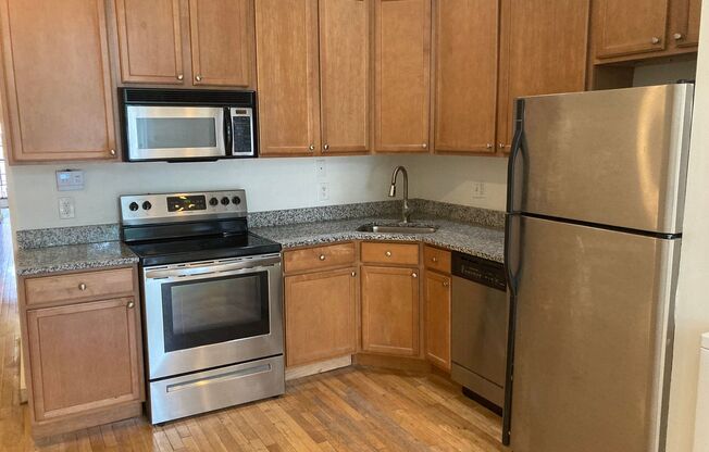 2 beds, 2 baths, 1,000 sqft, $1,799, Unit 22-1