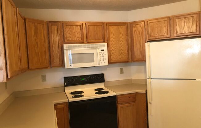 1 bed, 1 bath, 935 sqft, $1,610, Unit 8110-210