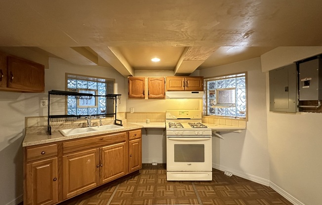 4946 ALBANY