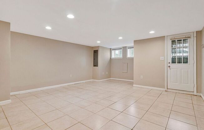 122 THOMAS ST NW