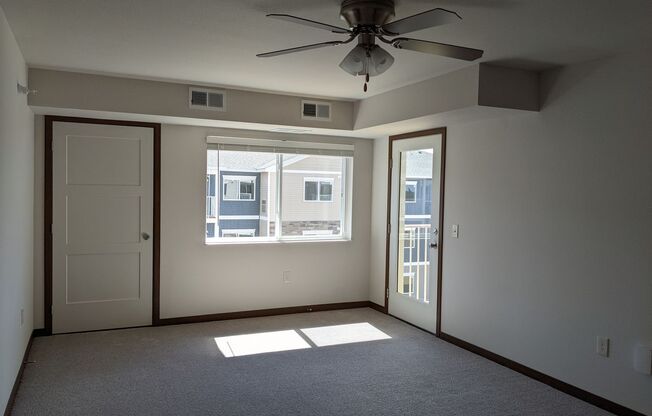 1 bed, 1 bath, 719 sqft, $1,275