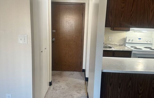 Studio, 1 bath, 460 sqft, $900, Unit 210N