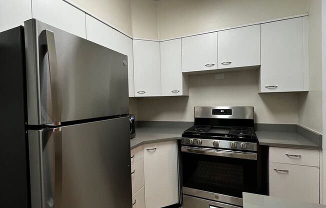 1 bed, 1 bath, 695 sqft, $1,695, Unit 810-1L
