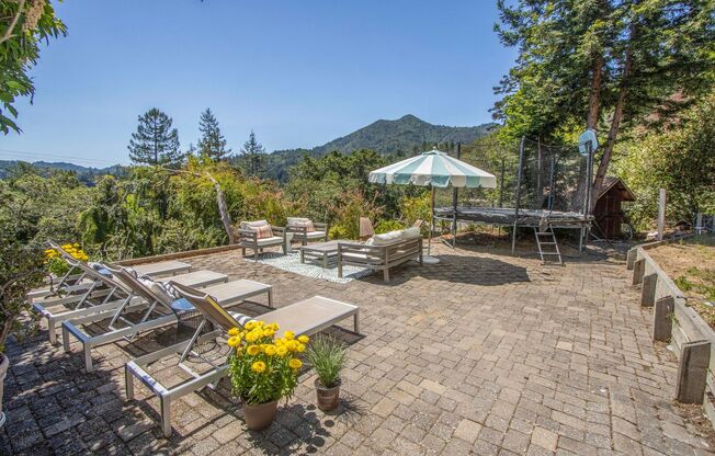 Stunning Henry Hill Mid-Century in Kentfield
