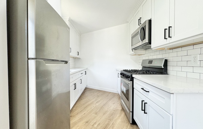 340 W 87 ST