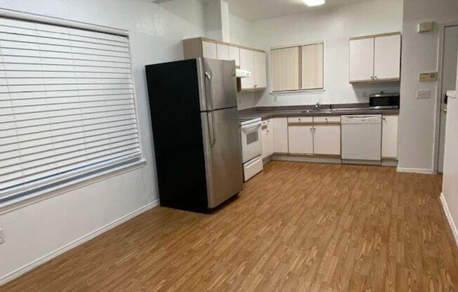 2 beds, 2 baths, $2,600