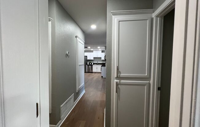 2 beds, 1.5 baths, 900 sqft, $2,910, Unit F08