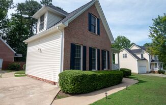 5 beds, 3.5 baths, $2,000