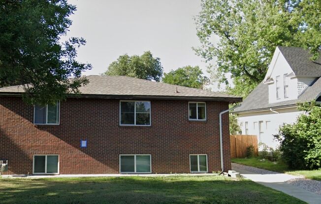 3 beds, 1 bath, 1,027 sqft, $1,299, Unit 203