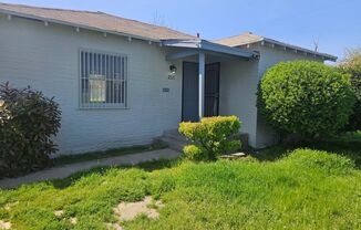 Adorable house with lots of upgrades