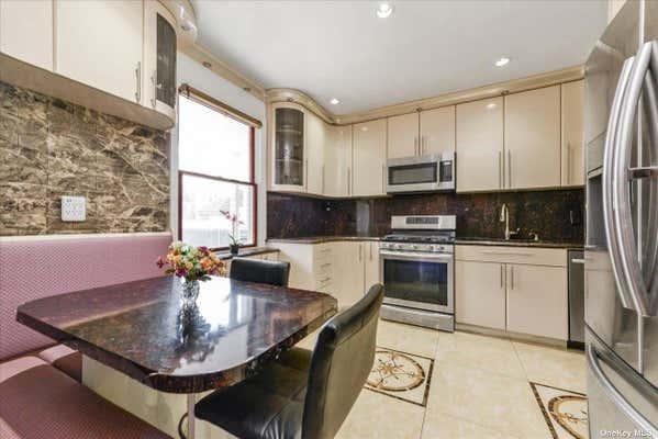 87 67 CHEVY CHASE ST