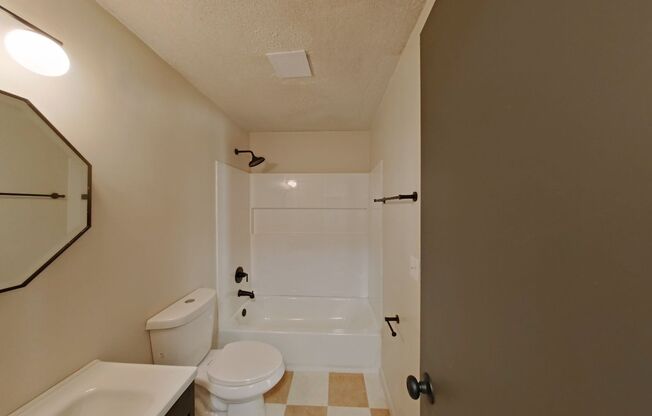 1 bed, 1 bath, 469 sqft, $1,312, Unit 34A