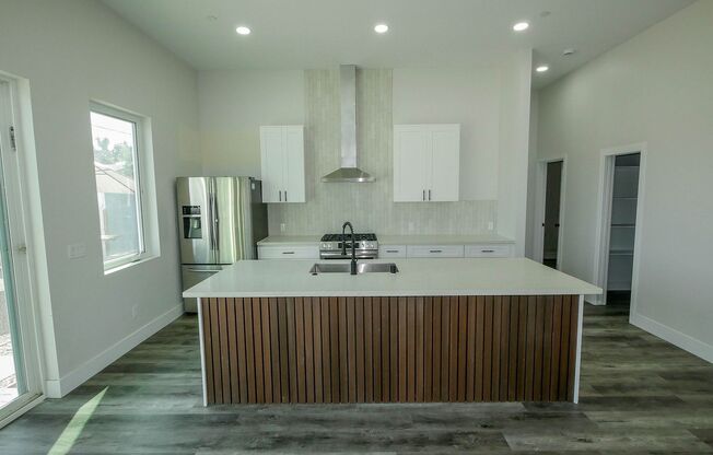 5535-5539 Potomac St.