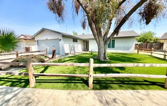 $2,195 Willow & Ashlan, 3 Bedroom Home - Anderson Ave, Clovis