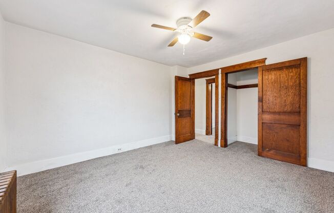 3 beds, 1 bath, $1,099