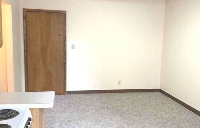 Studio, 1 bath, $845, Unit 289