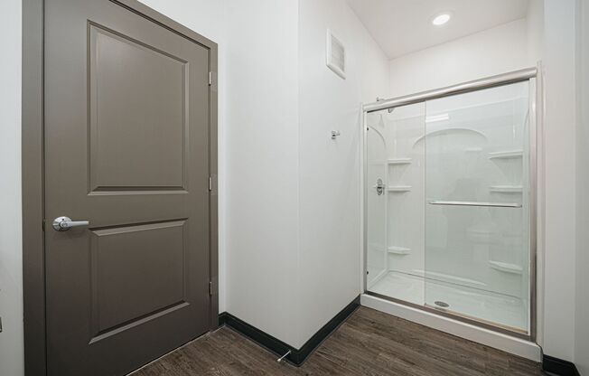 1 bed, 1 bath, 403 sqft, $1,125, Unit 824