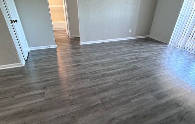 1 bed, 1 bath, 709 sqft, $895, Unit 423-147