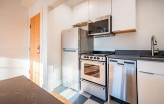 1 bed, 1 bath, 385 sqft, $1,080, Unit Unit 12