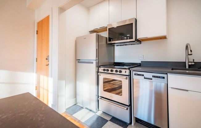 1 bed, 1 bath, 385 sqft, $1,080, Unit Unit 12