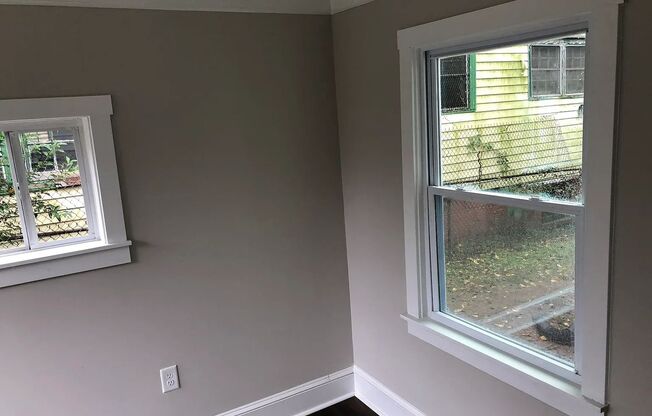 4 Bed 2 Bath in Atlanta!
