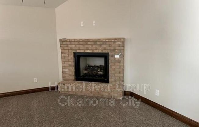 10512 NW 41 ST