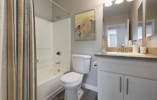 2 beds, 2 baths, 900 sqft, $2,895, Unit 112