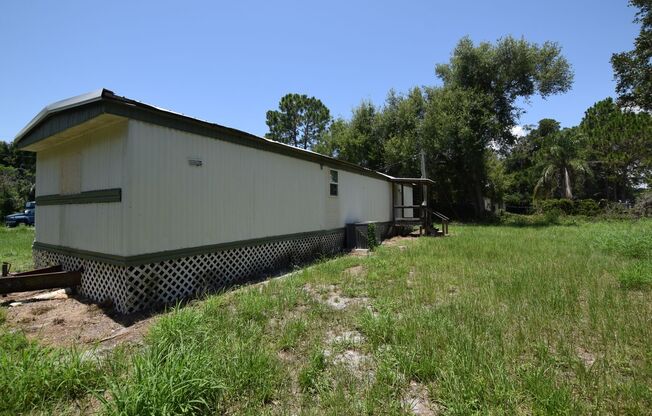 2 Bedroom 1 Bath Mobile Home For rent at 5101 N. Kaliga Drive St. Cloud FL 34771.