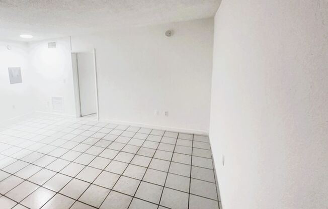 1 bed, 1 bath, 520 sqft, $1,600, Unit AG 10